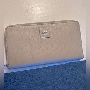Tory Burch grey leather wallet.